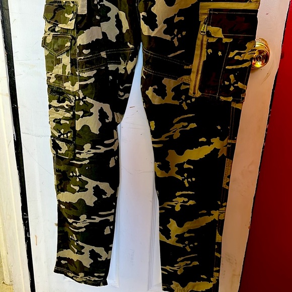 Decibel camouflage cargo pants - Picture 2 of 5